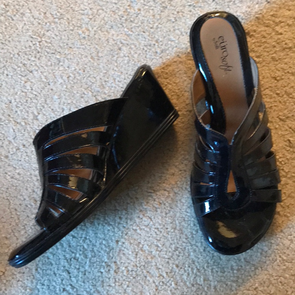 Size 9 New With Tags Black Patent Heels